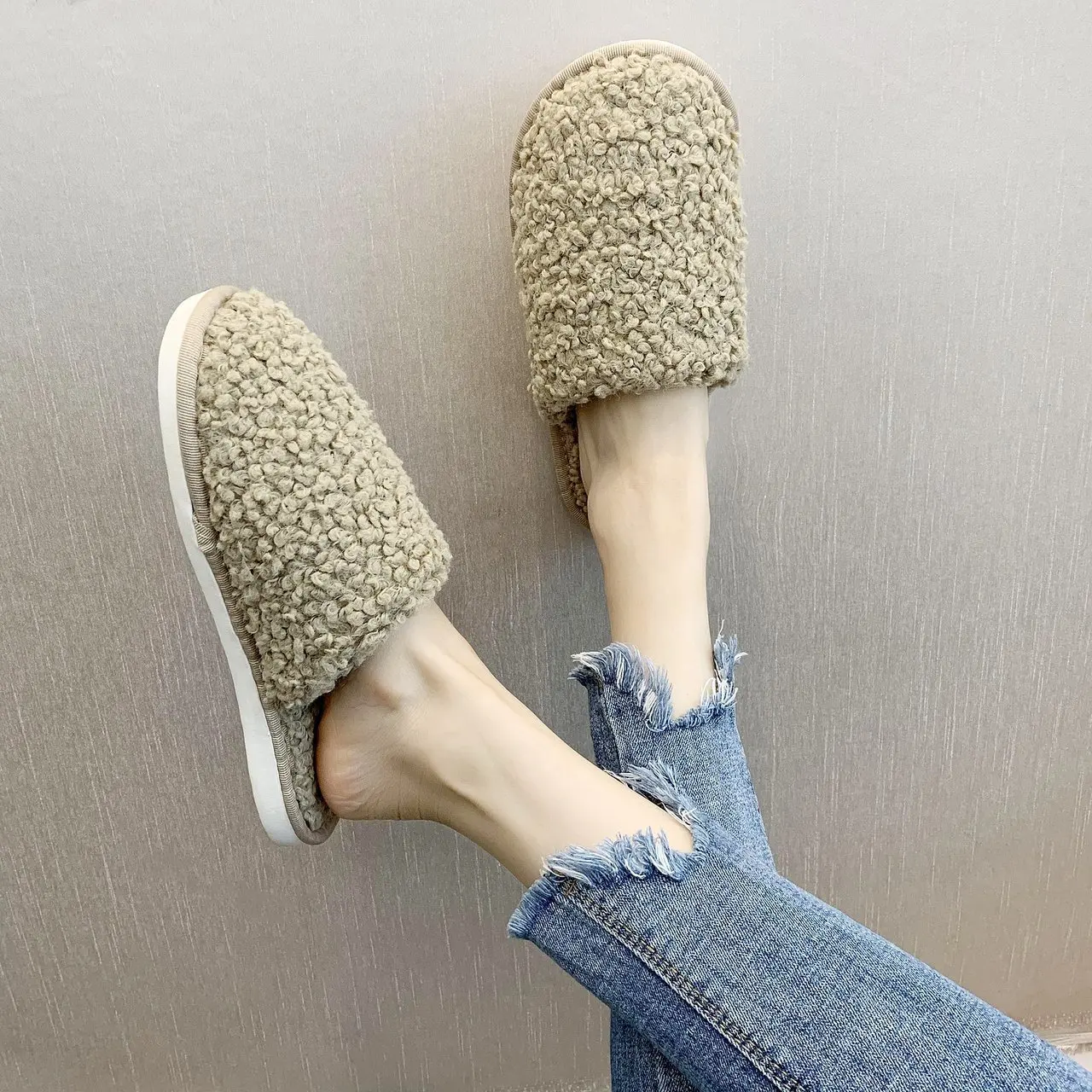 High Quality Bedroom Cross Plush Slipper Winter Indoor Warm Home Non-Slip Fuzzy Flip-Flops Women Soft Bottom Cotton Slippers