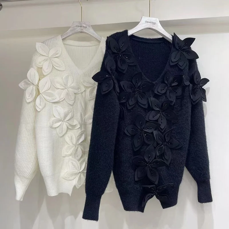 

Heavy engineering beaded three-dimensional flower v-neck sweater for women, autumn and winter 2021, lazy wind, loose pullover,