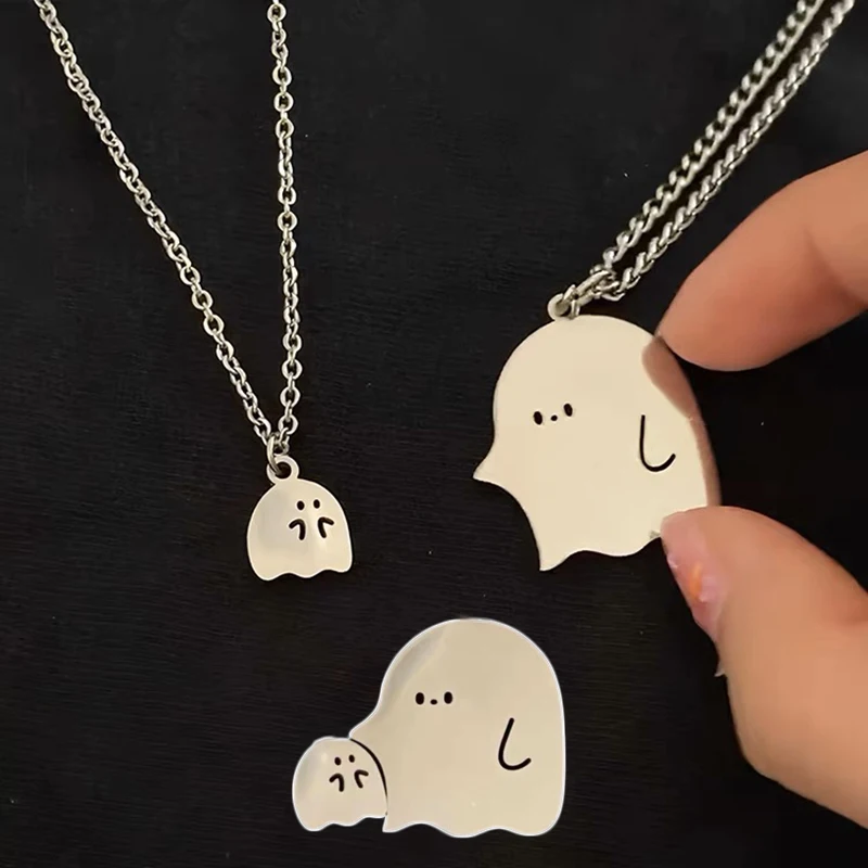 2pcs Cartoon Ghost Hug Necklace Friendship Couple Pendant Necklaces for Fashion Women Men Best Friend Lovely Necklaces Jewelry