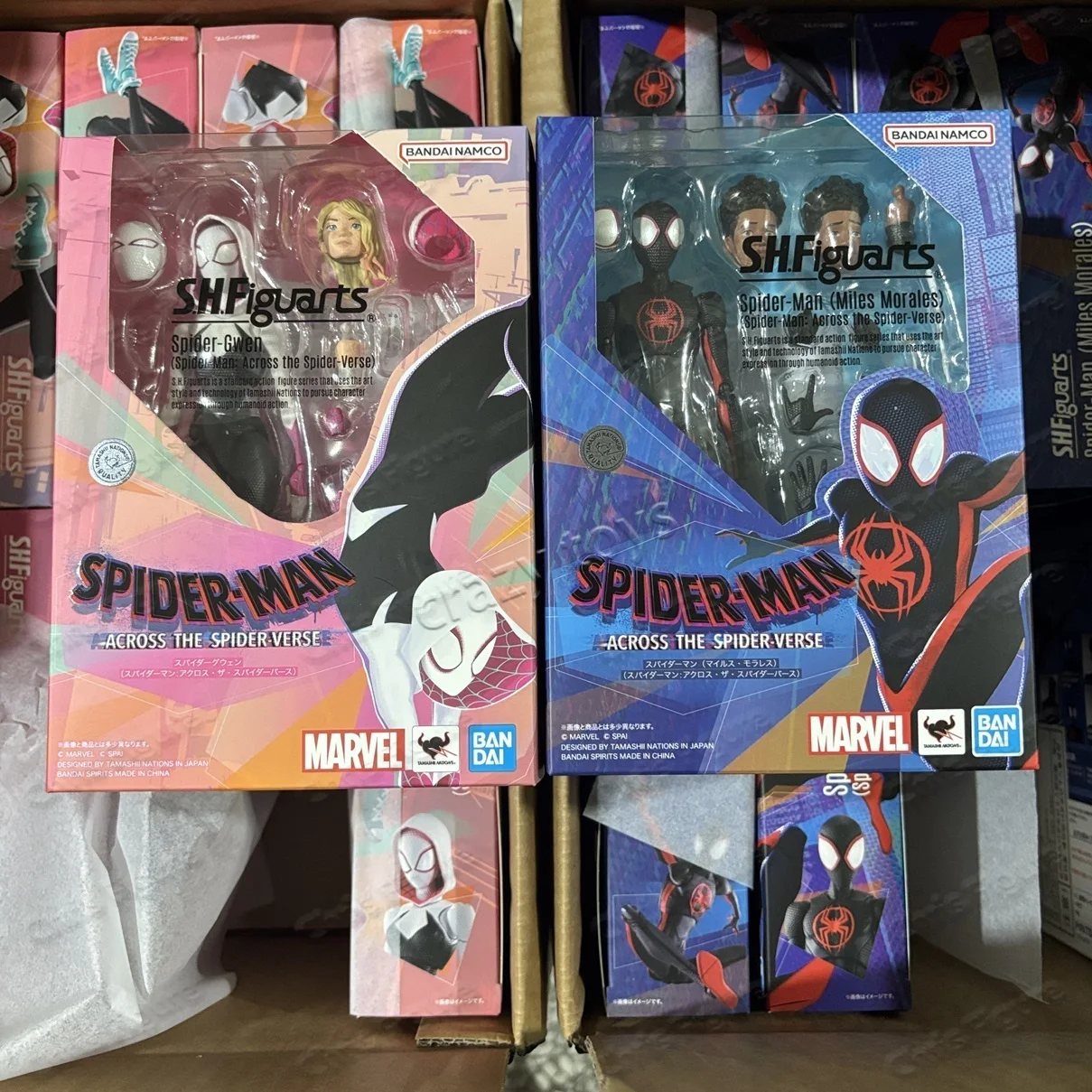 В наличии: Bandai S.H. Коллекционная фигурка Figuarts Spider-Man: Across The Spider-Verse Гвен Майлз Моралес (переиздание) – подарок для любителей коллекционирования (art.: 3920d9efe4d4b) - 3920d9efe4d4b