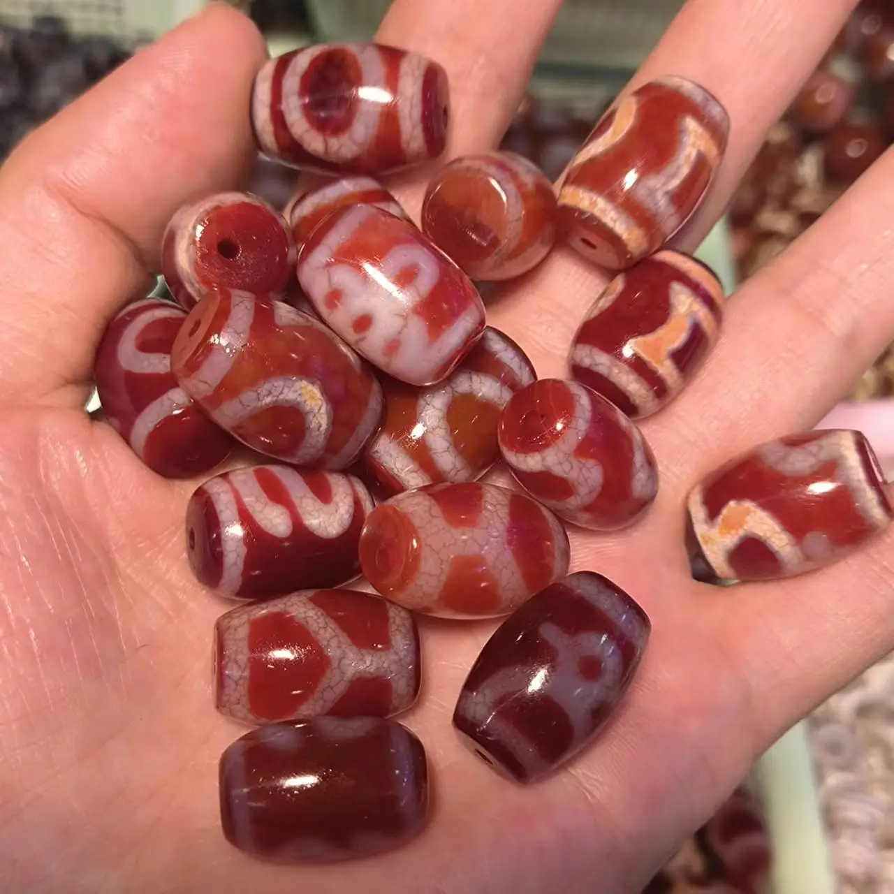 1pcs/lot natural old agate dzi red Multiple patterns Ethnic style Accessories collection jewelry wholesale delicate dragon line