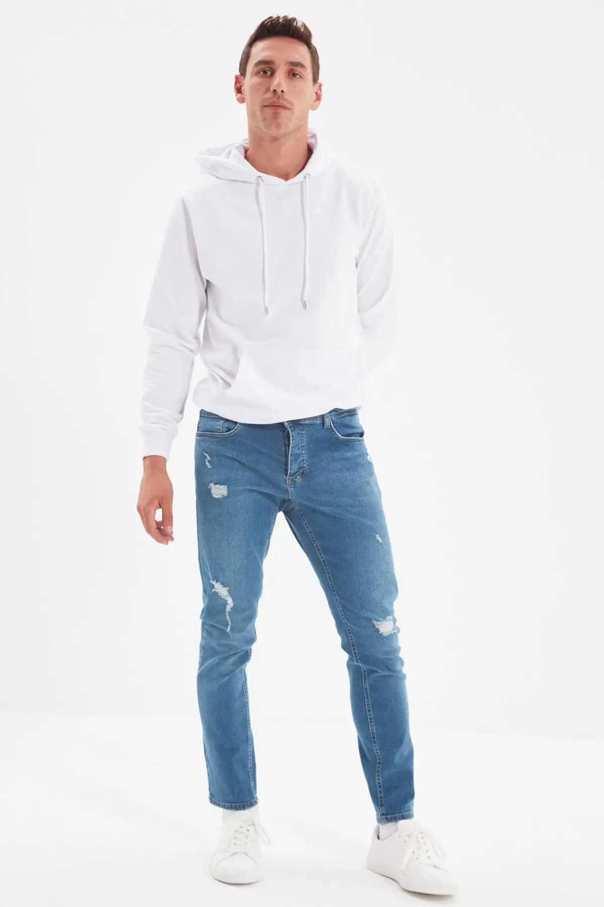 

Trendyol Male Slim Fit Destroylu Jeans TMNAW22JE0197