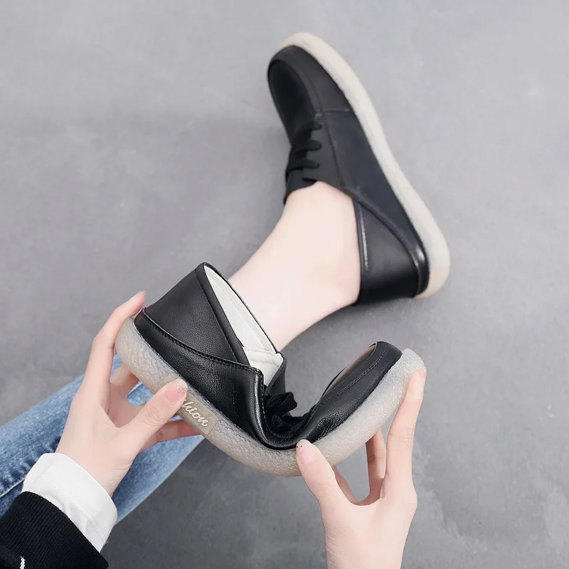 Little White Shoes Women's Flat Leather Spring 2023 New Nurse Shoes British Style Handmade Mom Shoes Large Size Single Shoes