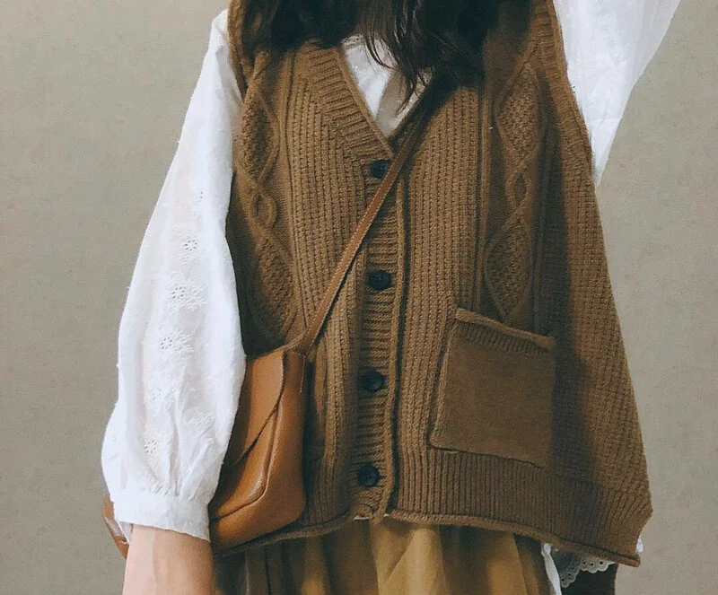 

Literary Rhombus Weaving Autumn and Winter Women's Loose Knitting Mori Series Layered Outer Buckle Waistcoat