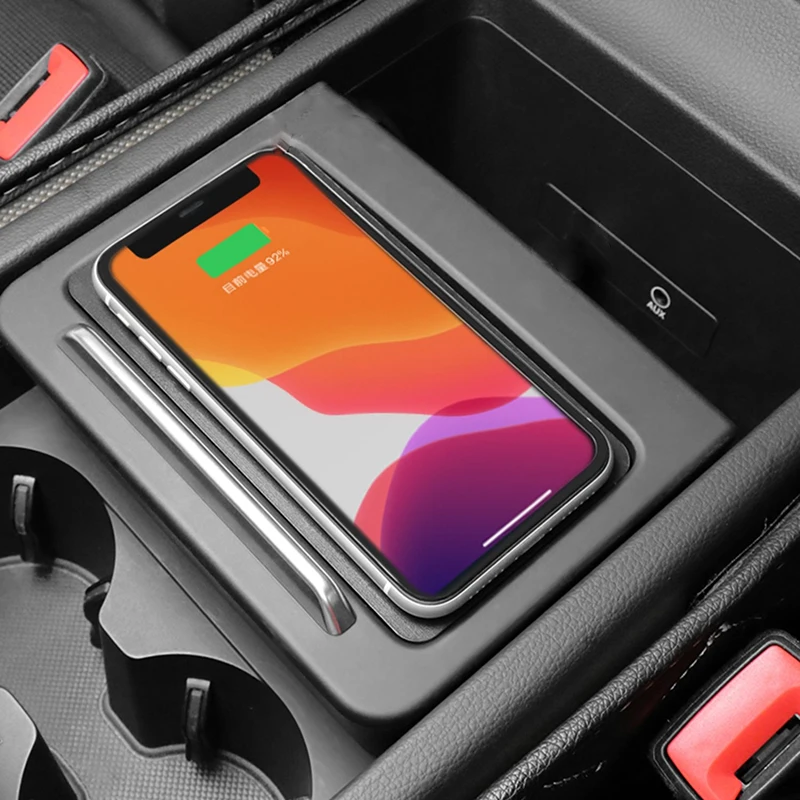

For Audi Q5 SQ5 2016-2019 Car QI wireless charger fast phone charger charging plate panel phone holder accessories