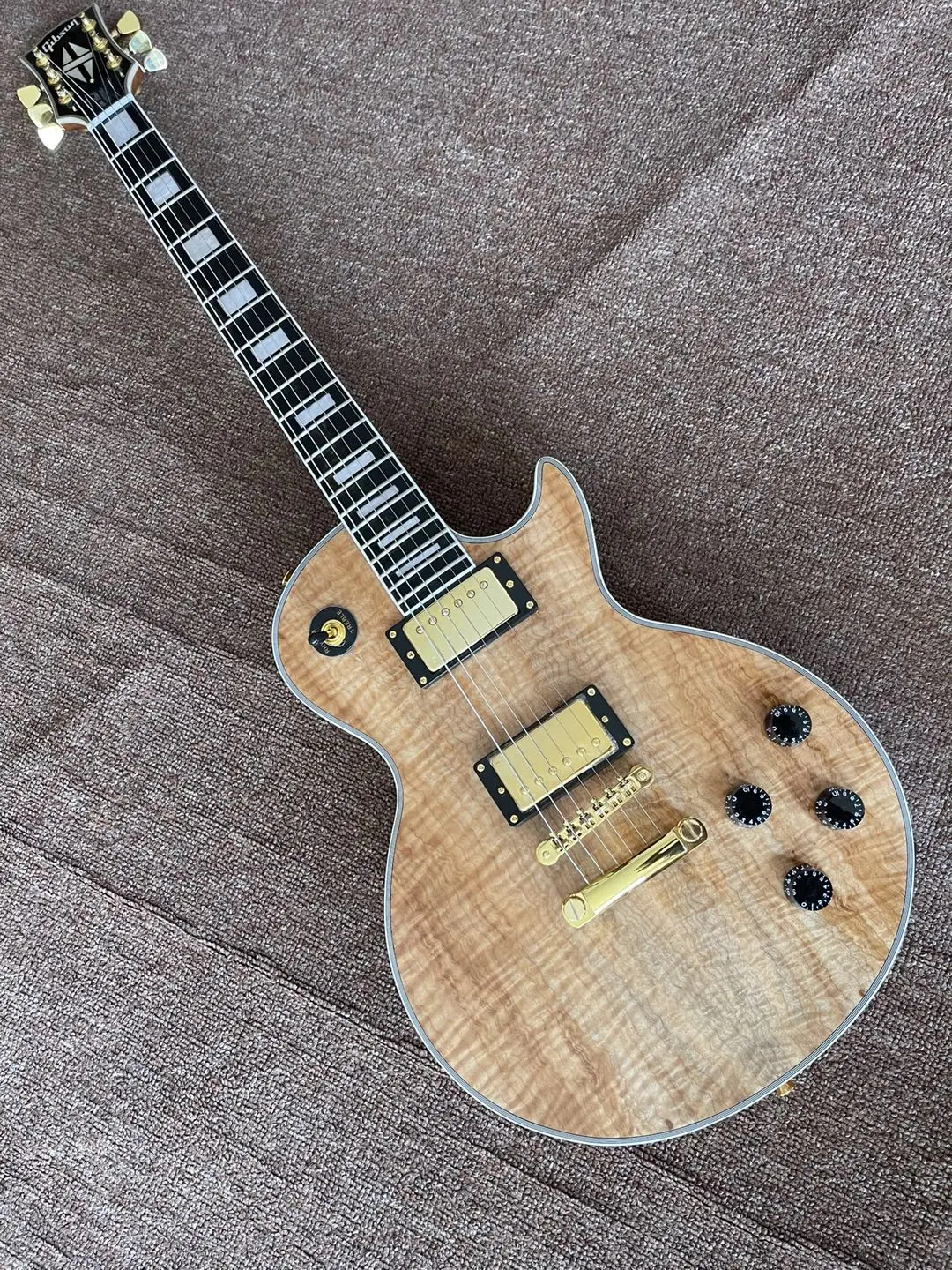 

Custom 6 stings electric guitar rosewood fingerboard mahogany body handmade gitaar