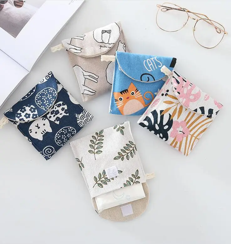 

Косметичка eTya с котом