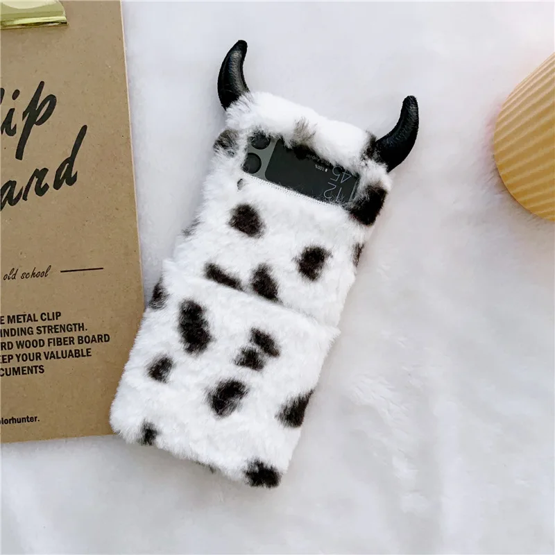 

Plush Cow Pattern Cattle Horn Phone Case for Samsung Galaxy Z Flip 3 Z Flip 4 Hard PC Back Cover for ZFlip3 ZFlip4 Case Shell