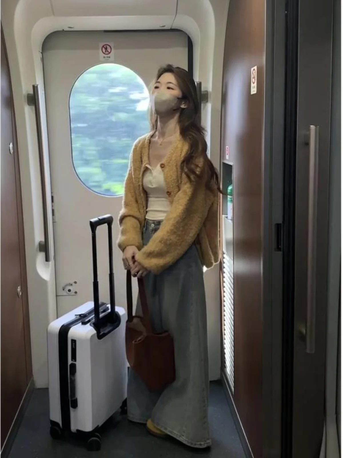 Желтый мягкий клейкий вязаный кардиган с круглым вырезом женский осенний новый