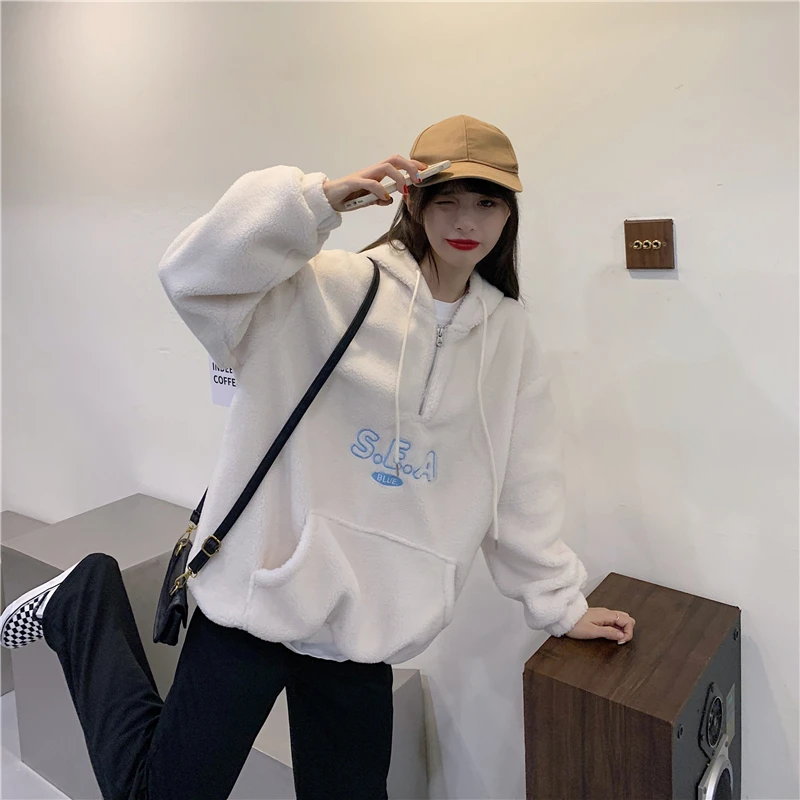 

Women White Hooded Sweatshirt Letter Embroidery Lambswool Fashion Oversize Vintage Leisure Loose Thicken Winter Pullover Tops