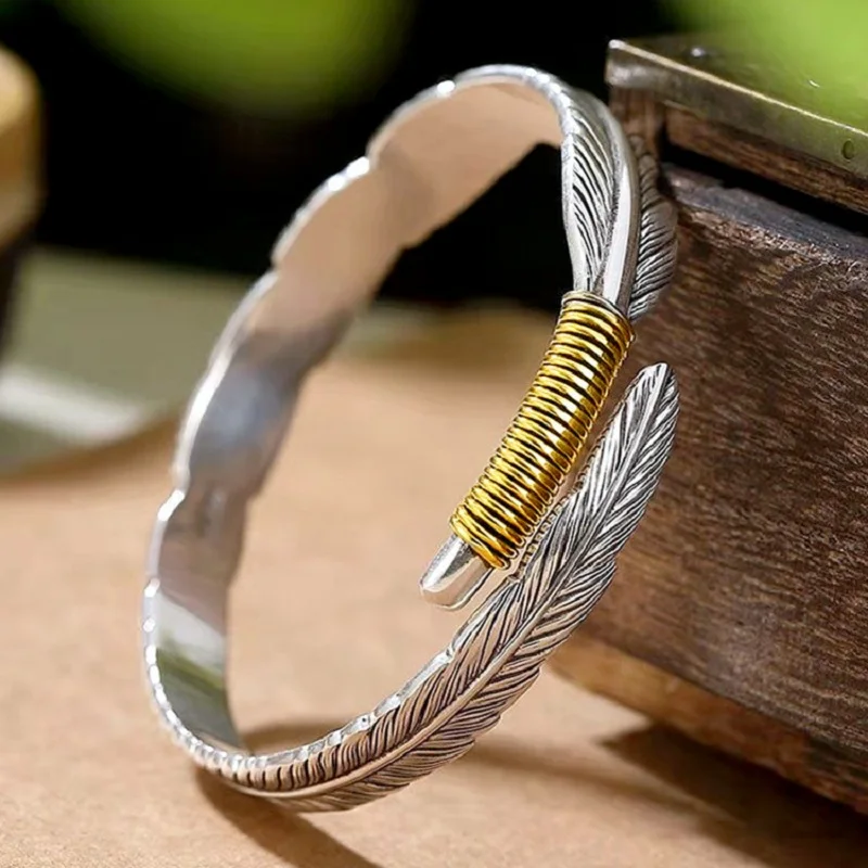

Retro Feather Shape Open Cuff Bracelet Men and Women Classic Retro Style Rock Bracelets Jewelry with Delicate Box
