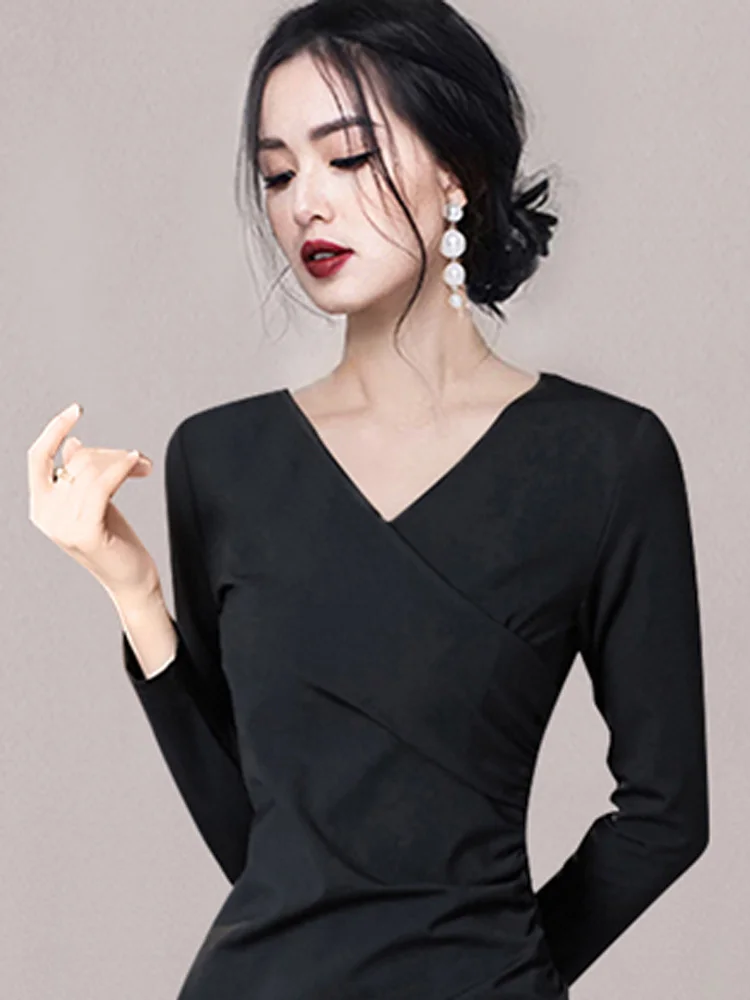 Женское вечернее платье-футляр с V-образным вырезом и высокой талией