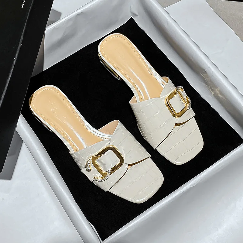 

Solid Flat Open Toe Sandals Female Summer Wear Fashion Square Head Thick Heel Slippers Casual Metal Buckle Decorative Shoes Plus