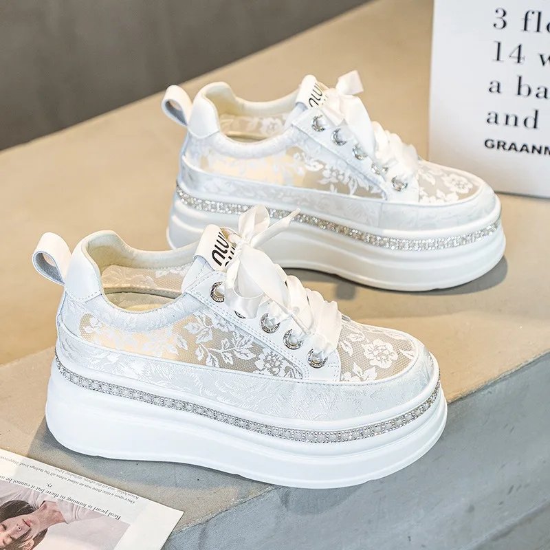 Женские Эластичные кроссовки на массивной вулканизированной подошве удобные