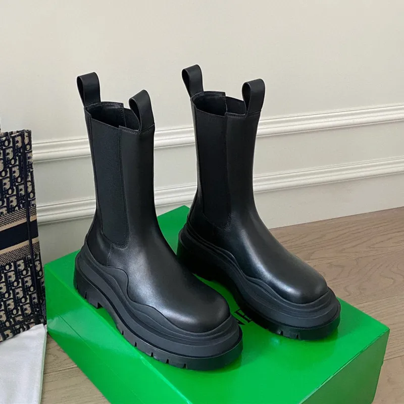 

Plush Size 2022 Unisex Luxury Brand Women Boots Slip on Platform Wedge Shoes Top Quality Genuine Leather Men Fashion Boots