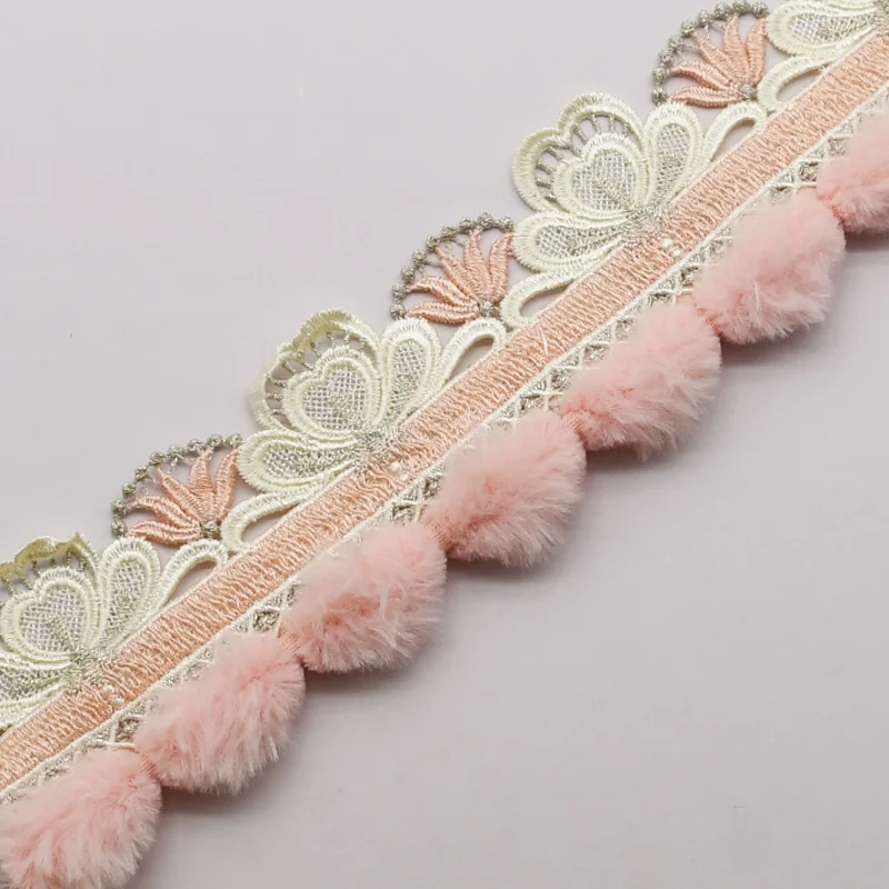 Кружевная кисточка HOWDECOR