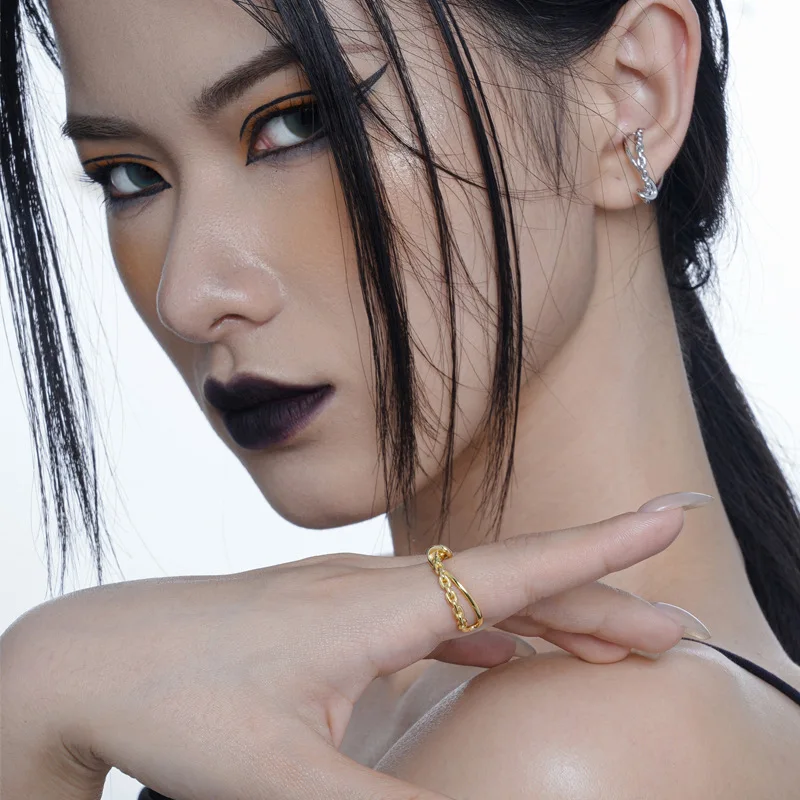 

Ювелирные изделия из серебра 925 пробы для женщин