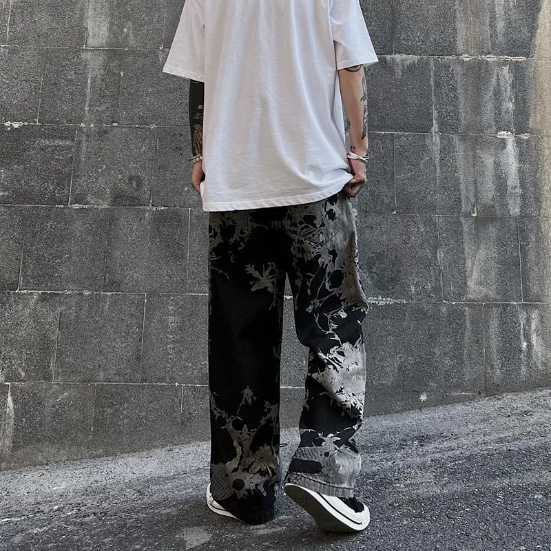 DEEPTOWN Loose Graffiti Jeans Men Straight Hip Hop Denim Pants Streetwear Harajuku Casual Trousers Male Spring Oversize Plus 5XL