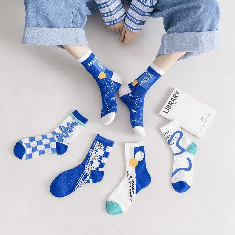 

Small Daisy Embroidery Socks Women's Spring Summer Harajuku Personality Kawaii Klein Blue Woman Clothes Medium Tube Breathable