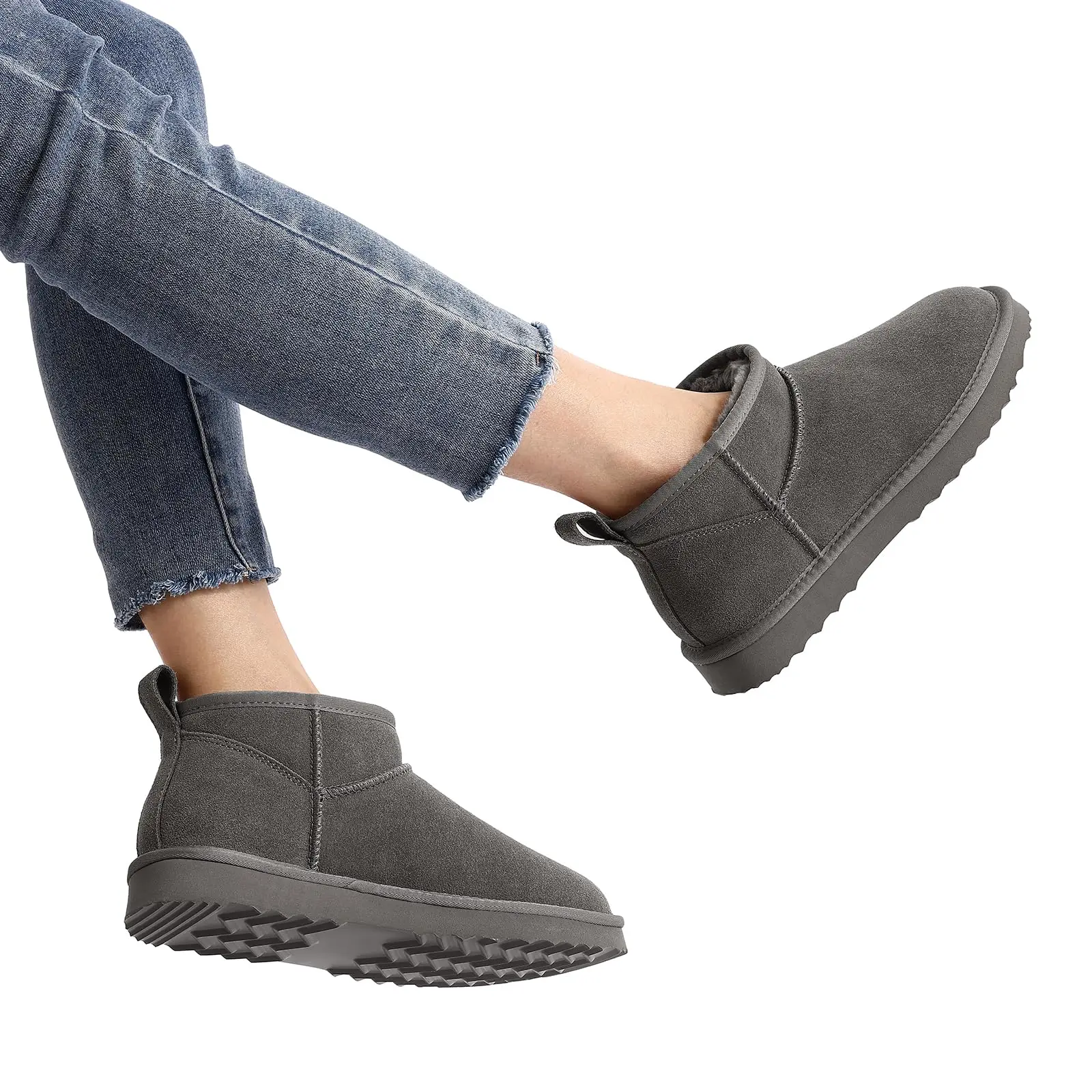 Женские зимние ботинки из замши на меху