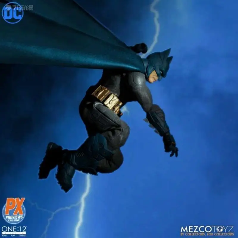 Оригинальные фигурки из комиксов Mezco Toyz DC Бэтмен суперм рыцарь пиксель синяя