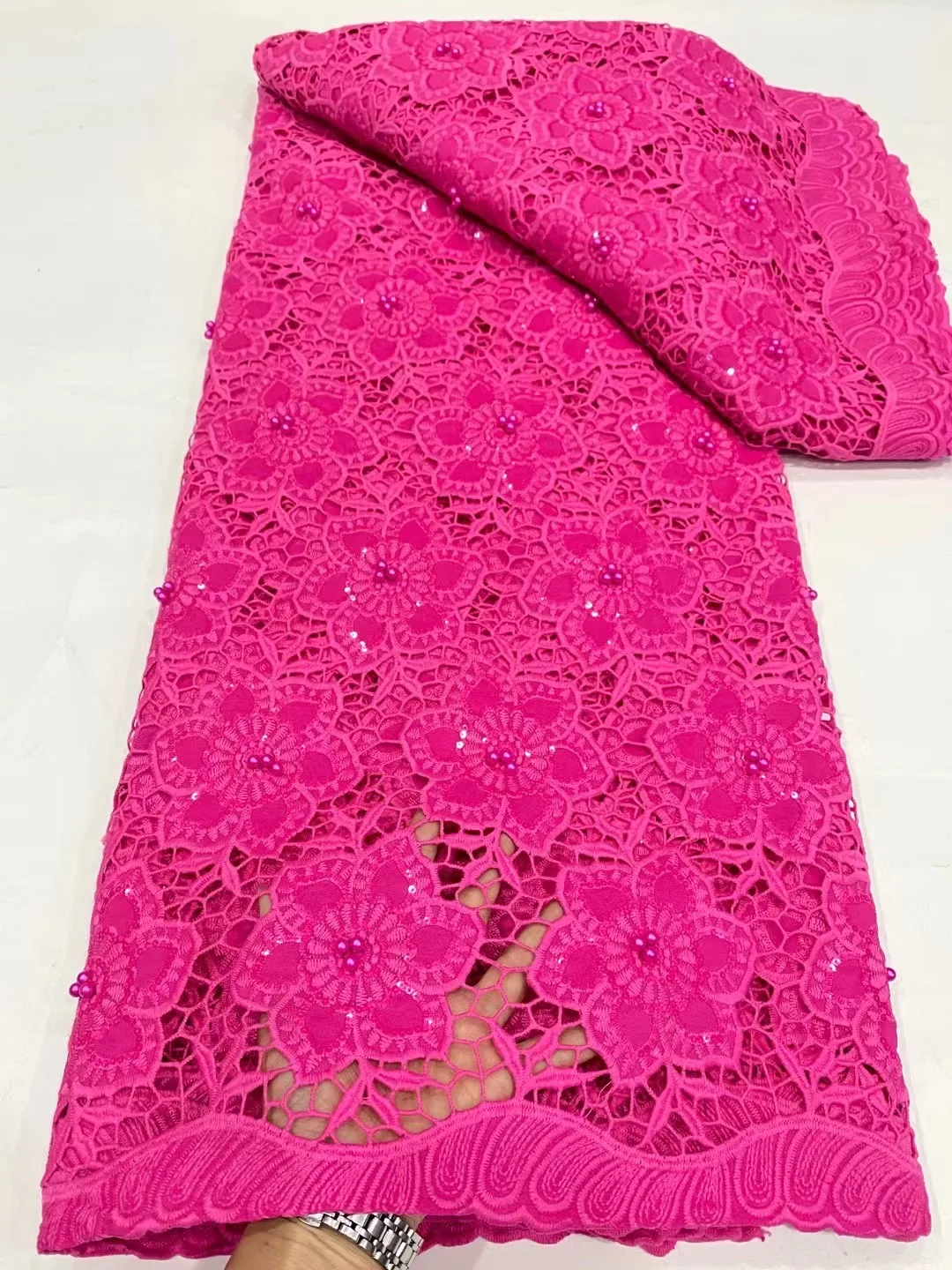 

Модная нигерийская Водорастворимая кружевная ткань с жемчугом 2023, Африканский высококачественный гипюр, шнур с блестками, ткань для свадебного торжества