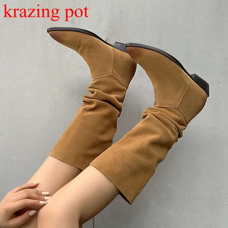 

Krazing Po Natural Cow Suede Pointed Toe European Design Slip on Modern Boots Low Heel Pleated Decorations Thigh High Boots Ins
