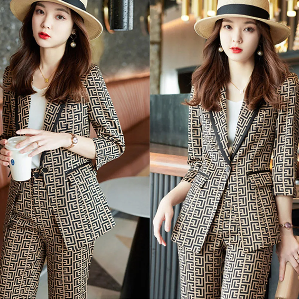 Женский повседневный костюм в клетку пиджак с одной пуговицей и прямыми брюками