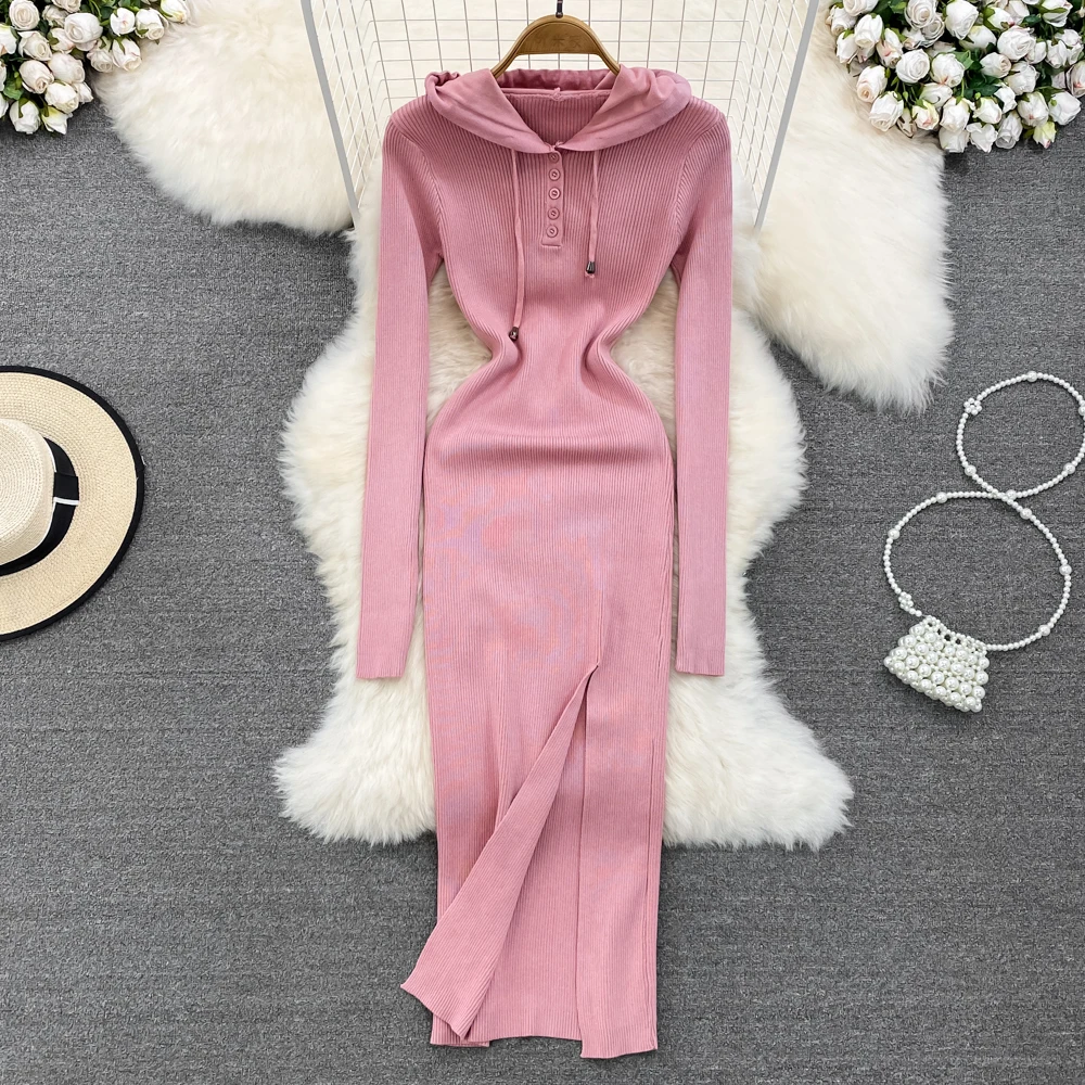 

Женское трикотажное платье-миди с капюшоном, длинным рукавом и высокой талией