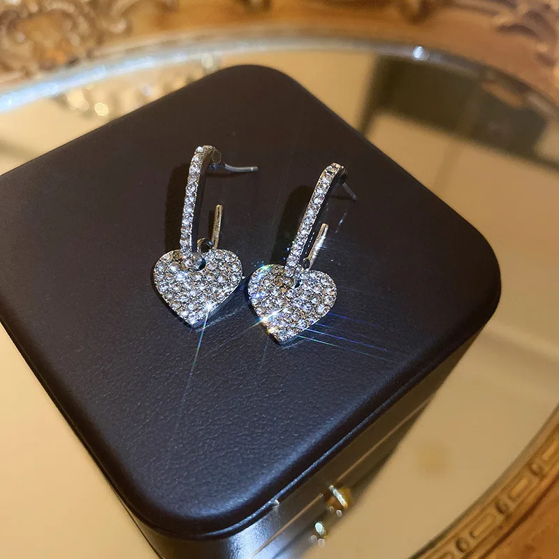 

2022 Korean New Small Simple Love Earrings Fashion Temperament Versatile Earrings Women's Jewelry
