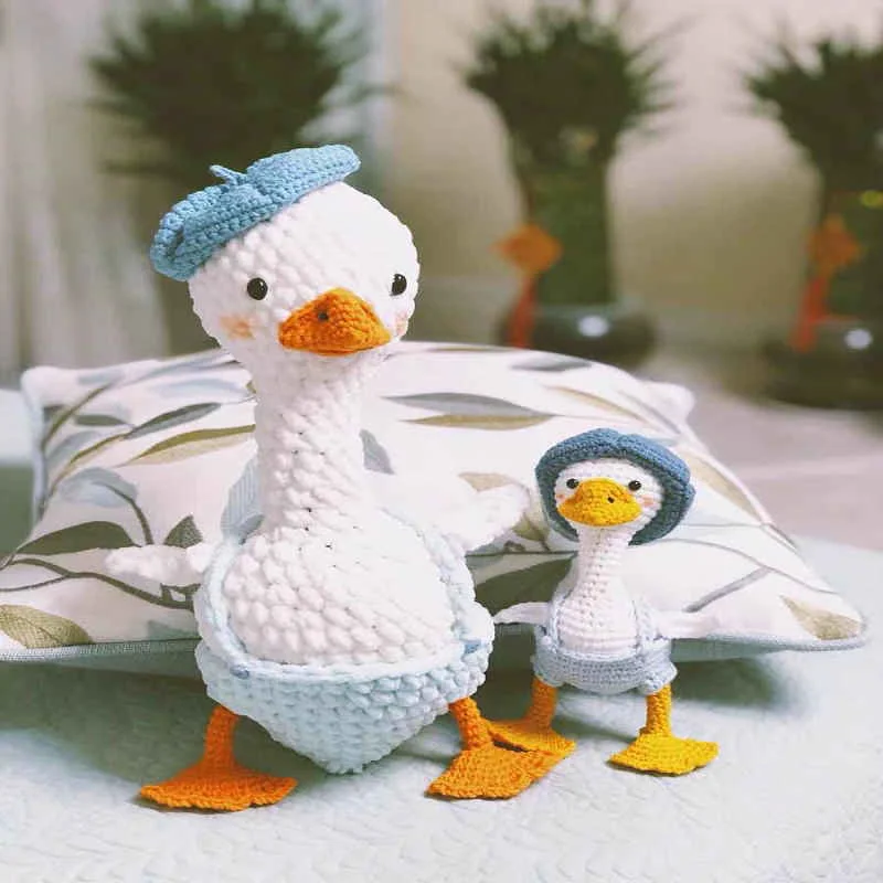 

Hand woven DIY Crochet Wool DIY goose awry neck net red material bag personalized self-made creative doll thread