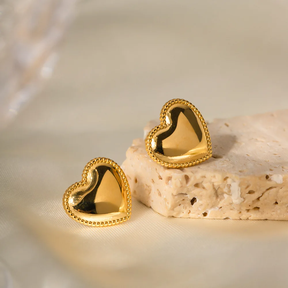 Stainless Steel PVD 18K Gold Plated Tarnish Waterproof Simply Heart Stud Earrings For Woman Jewelry Wholesale Trendy