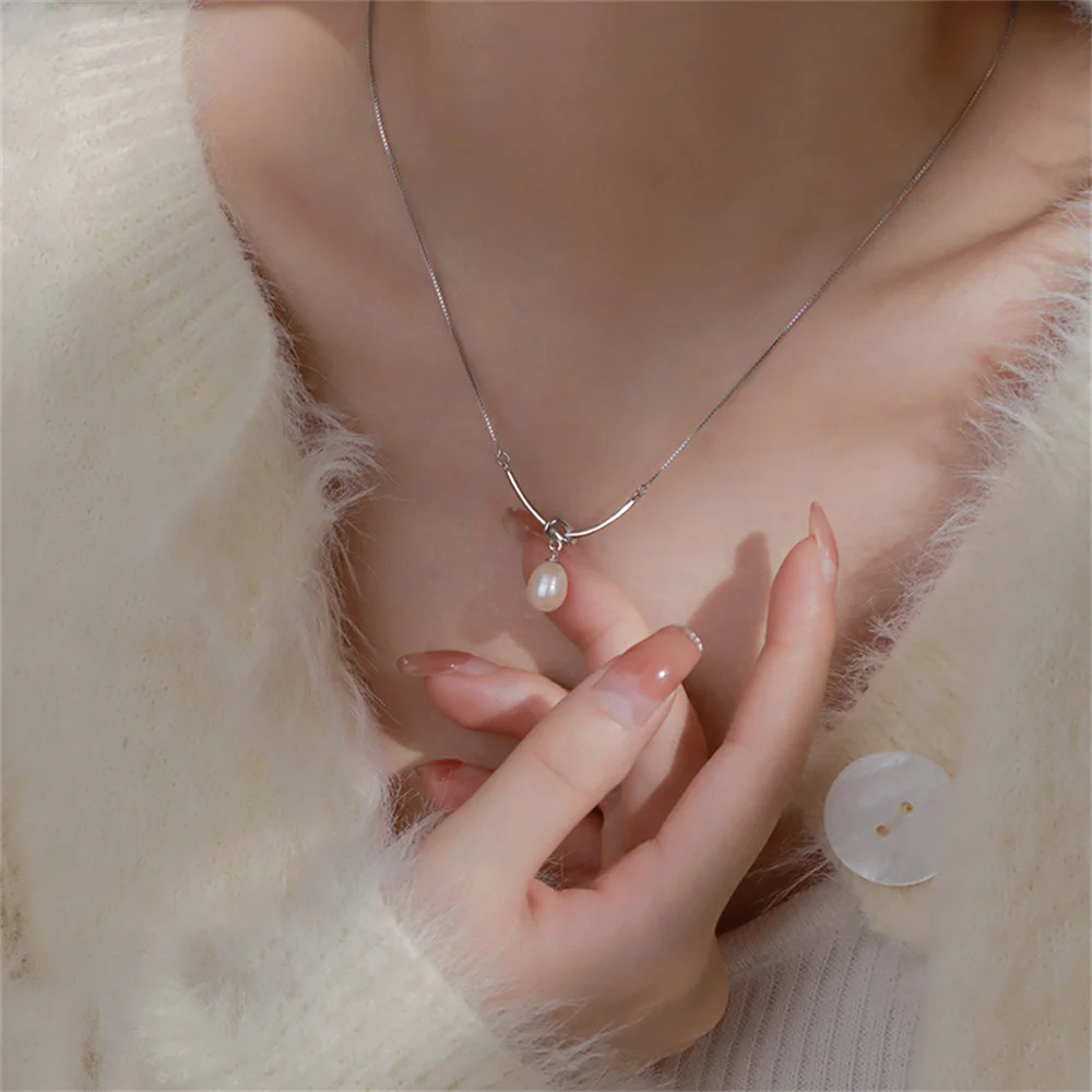 

Necklace for women luxury S925 Silver Freshwater Pearl Knot Necklace Female Natural Rice Bead Pendant Advanced clavicle Chain