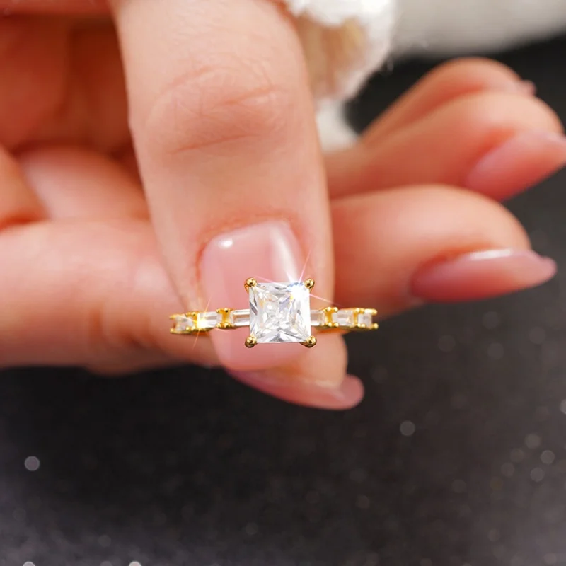 Huitan стерлингового серебра 925 пробы элегантные кольца принцессы с фианитом для