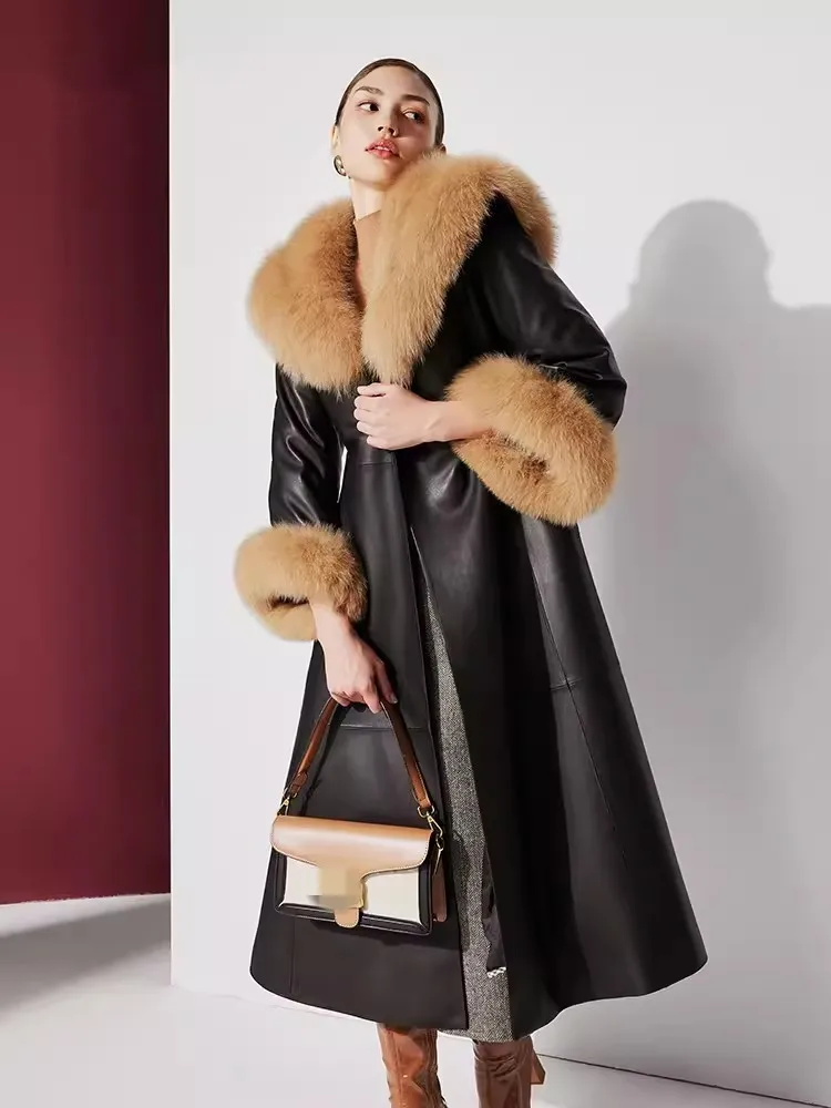 Роскошный офисный женский пуховик из натуральной кожи с воротником лисьего меха