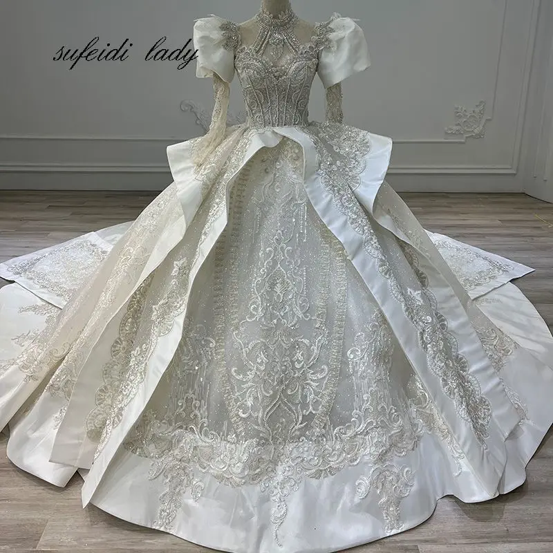 2022 Luxury Appliques Short Sleeve Beading A-Line Wedding Dress Custom Romantic Scoop Neck Lace Up Vintage Bridal Gown