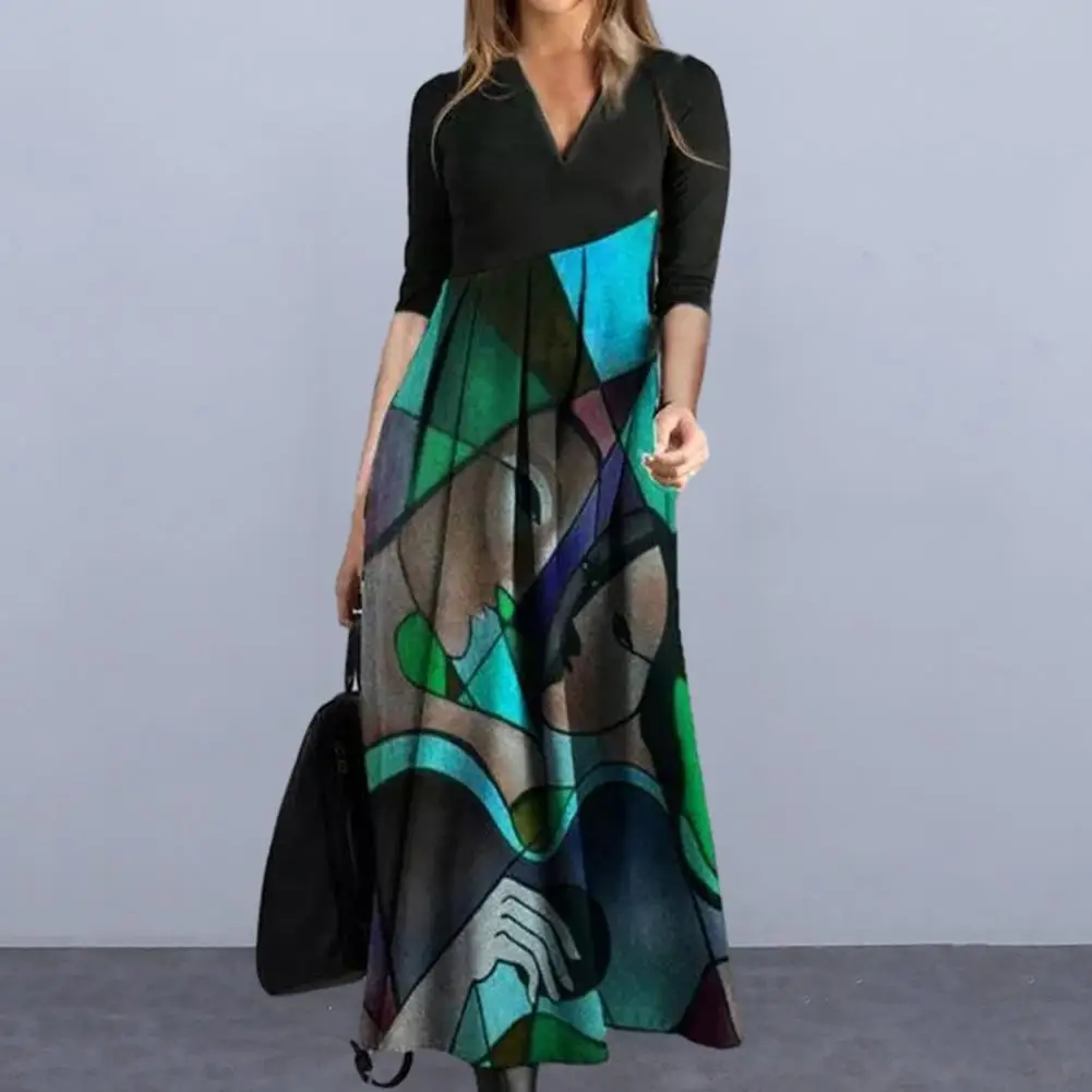 Женское длинное платье с V-образным вырезом