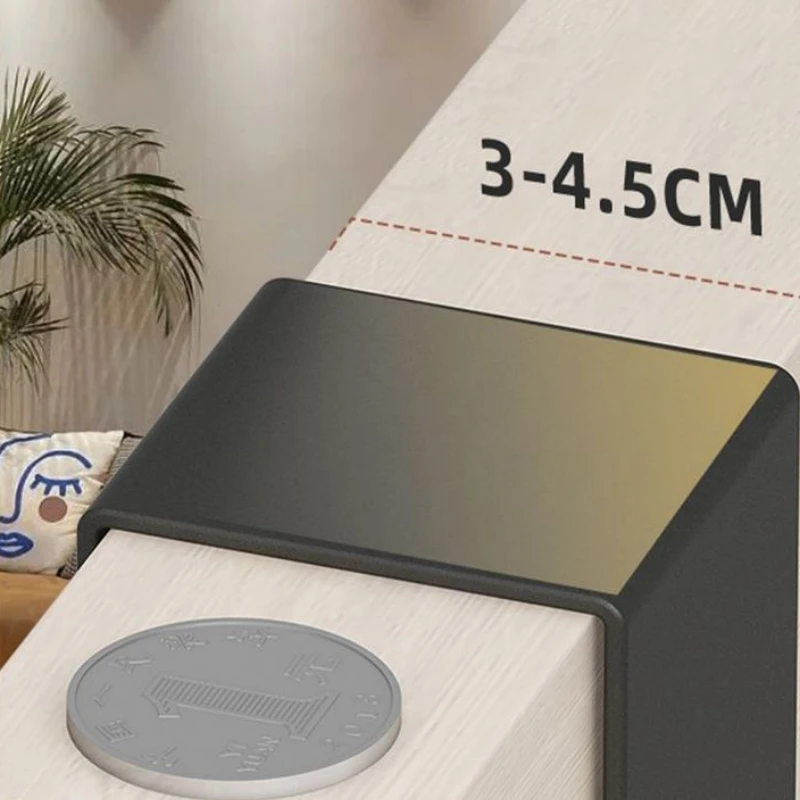 Рисунок 6 - Деревянные крючки на дверь