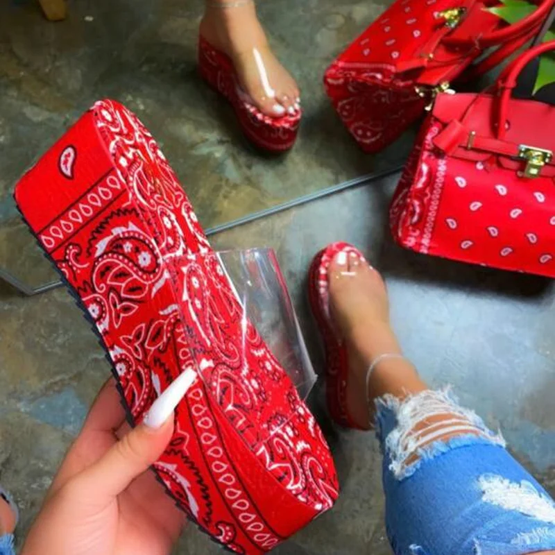 

2022 Summer New Thick-soled Women' Slippers Transparent Outdoor Leisure All-match Women Sandals Fashion Flat Slippers