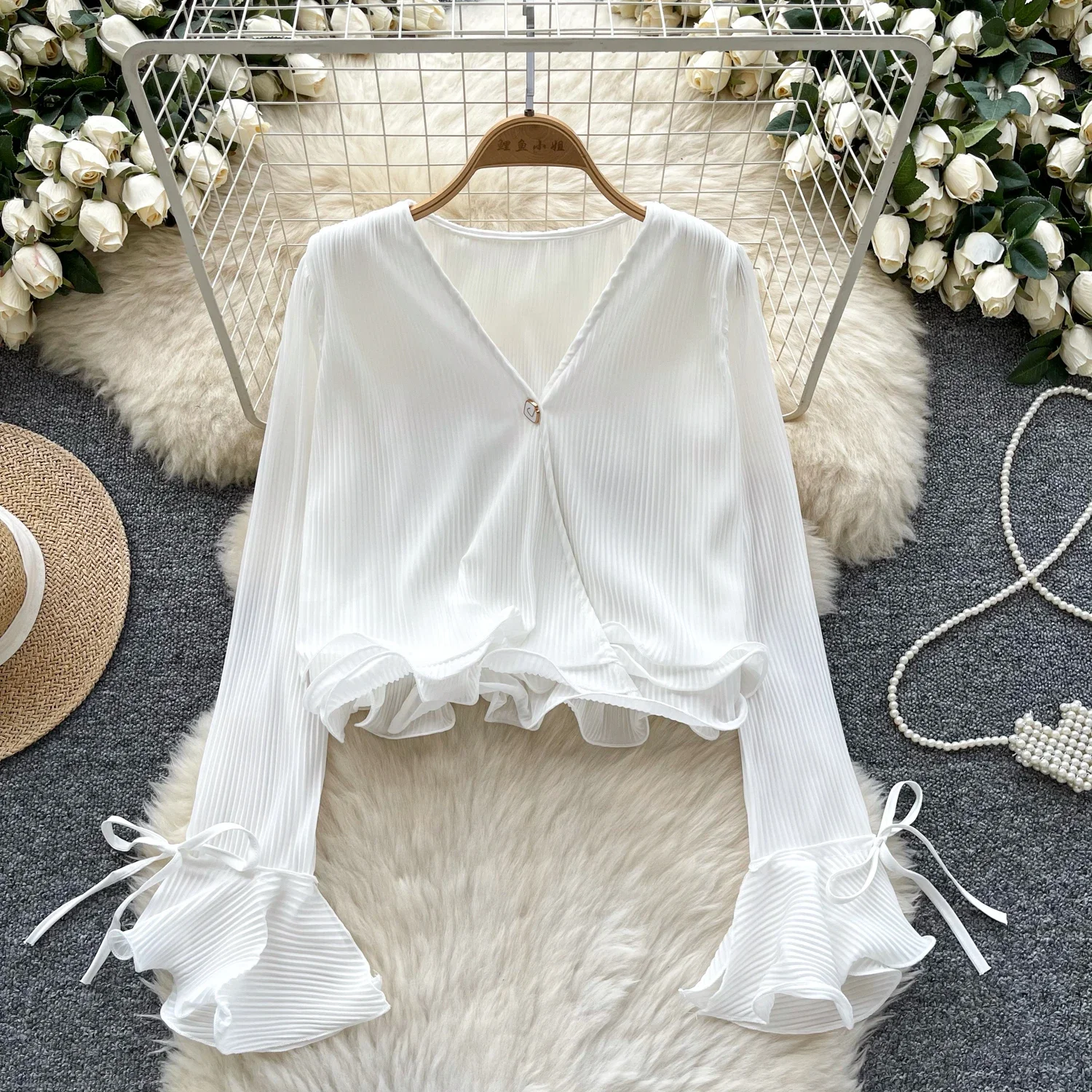 Базовый повседневный плиссированный бандаж с длинными расклешенными рукавами и