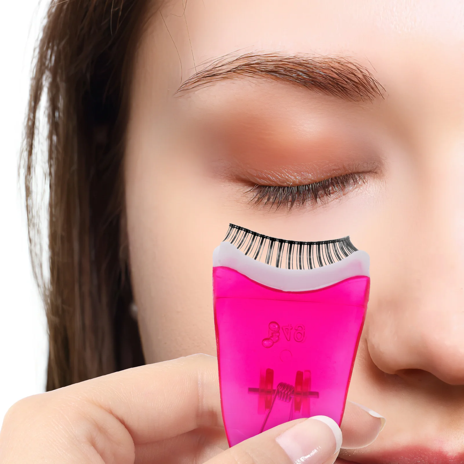 Удлиняющая тушь для ресниц с накладными ресницами - это идеальный оператор