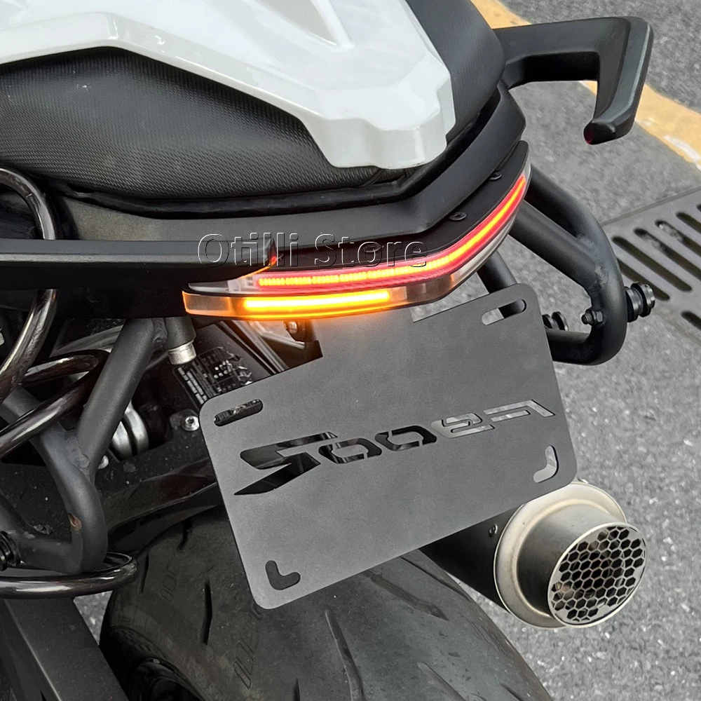 Фото Для мотоциклов BMW F900R F900XR F 900 R F900 XR 2020-2024: Держатель номерного знака со встроенными светодиодными поворотниками и комплектом для уменьшения длины хвостовой части мотоцикла №3