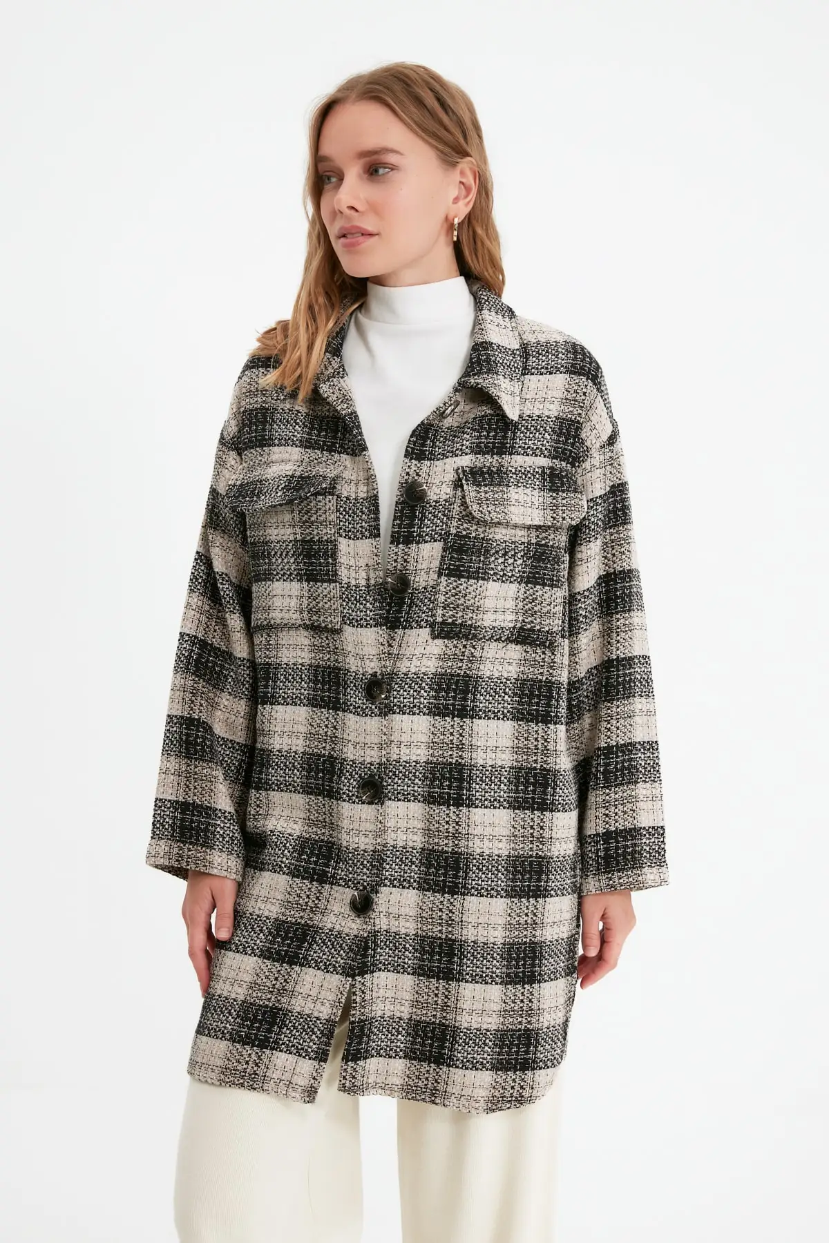 

Trendyol Shirt Collar Plaid Coat TCTAW22CK0012