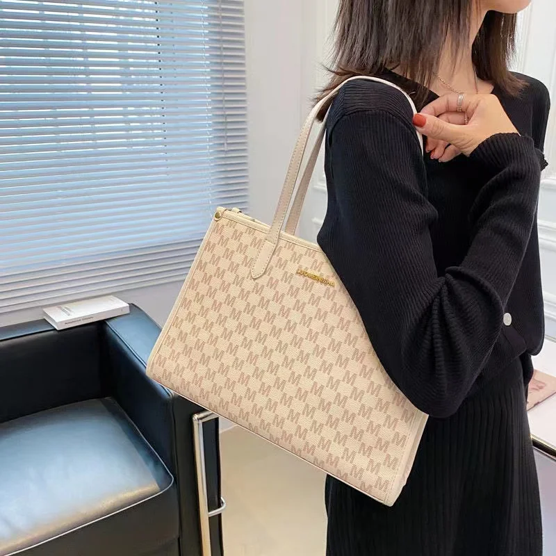 

Women's Commuter Handbag Large Capacity Women's Tassel Shoulder Bag Letter Tote Bag Leisure Girl Travel Shopping Bag