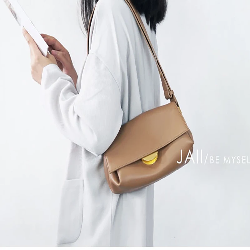 

High-quality Minority Leather Women's Bag Simple Joker Tide Broadband Diagonal Soft Leather Leisure Shoulder Underarm Bag
