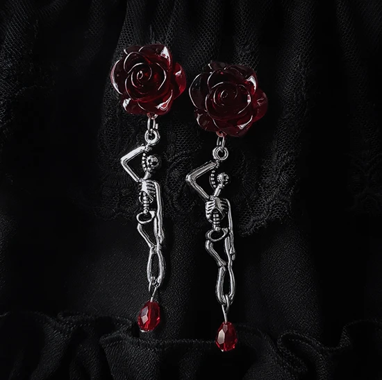 

2023 NEW Dark Blood Rose Skull Rose Earrings Classic Gothic Earrings Jewelry