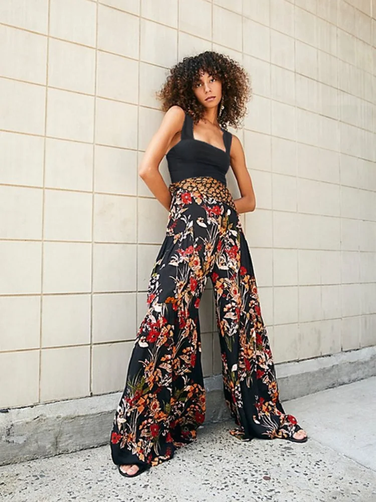 Рисунок 6 - Брюки женские с цифровым принтом