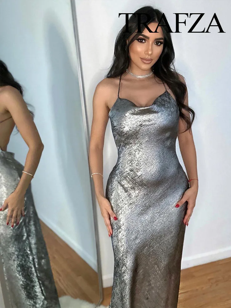 Женское атласное платье на бретельках с открытой спиной без рукавов