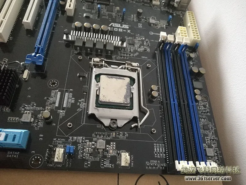 Рисунок 4 - Оригинальная материнская плата сервера