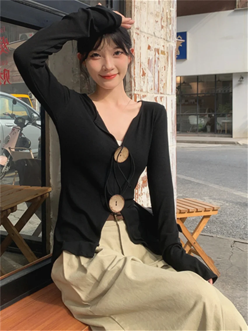 PLAMTEE узкие женские футболки однотонные повседневные с расклешенными рукавами